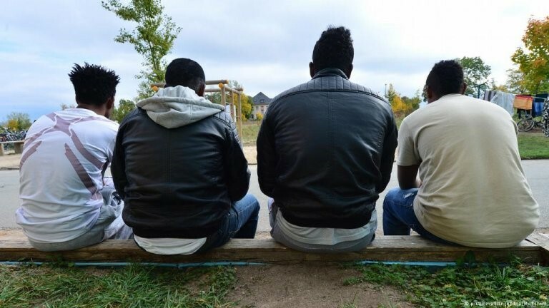 Seksualiteit in transitzones: seksuele gezondheid van migrantenmannen en -jongeren in transitzones in België en Frankrijk